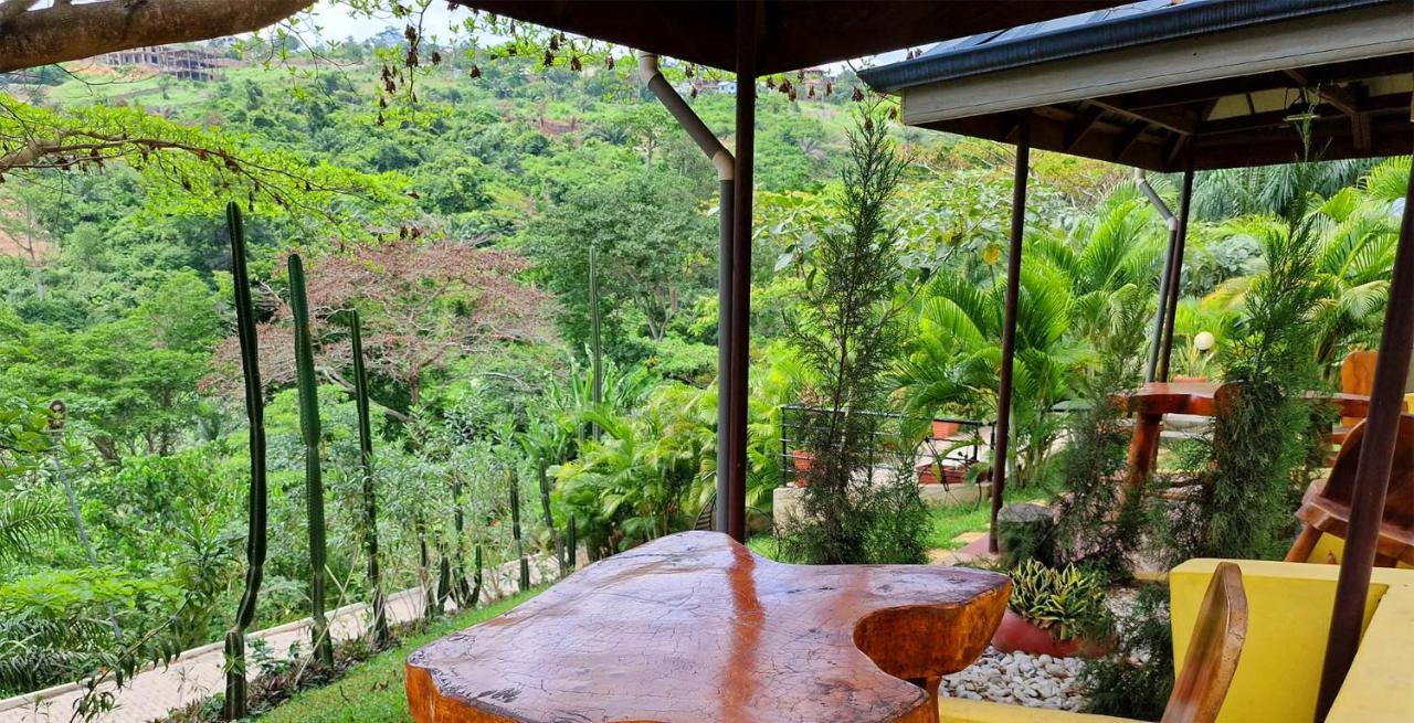Cactus Creek Hotel Aburi Exteriör bild