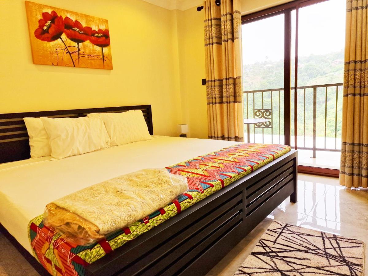 Cactus Creek Hotel Aburi Exteriör bild